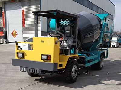 4方混凝土攪拌車