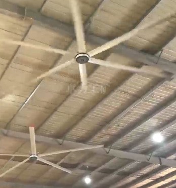 工業(yè)風扇的降溫效果如何提升?